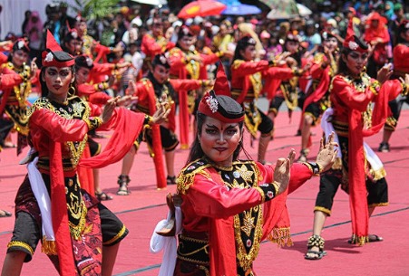 5 Jenis Tarian Tradisional Indonesia Yang Hampir Punah