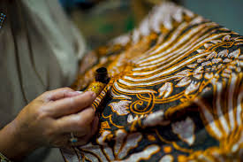 Batik: Karya Seni Kain Yang Menjadi Identitas Kultural Bangsa Indonesia Di Mata Dunia